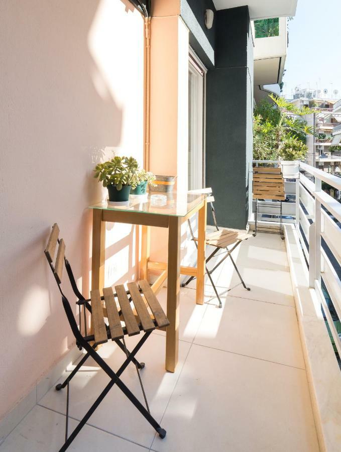 1 Km From The Acropolis 1 Bedroom Apt Netflix And Washing Machine Athens Ngoại thất bức ảnh