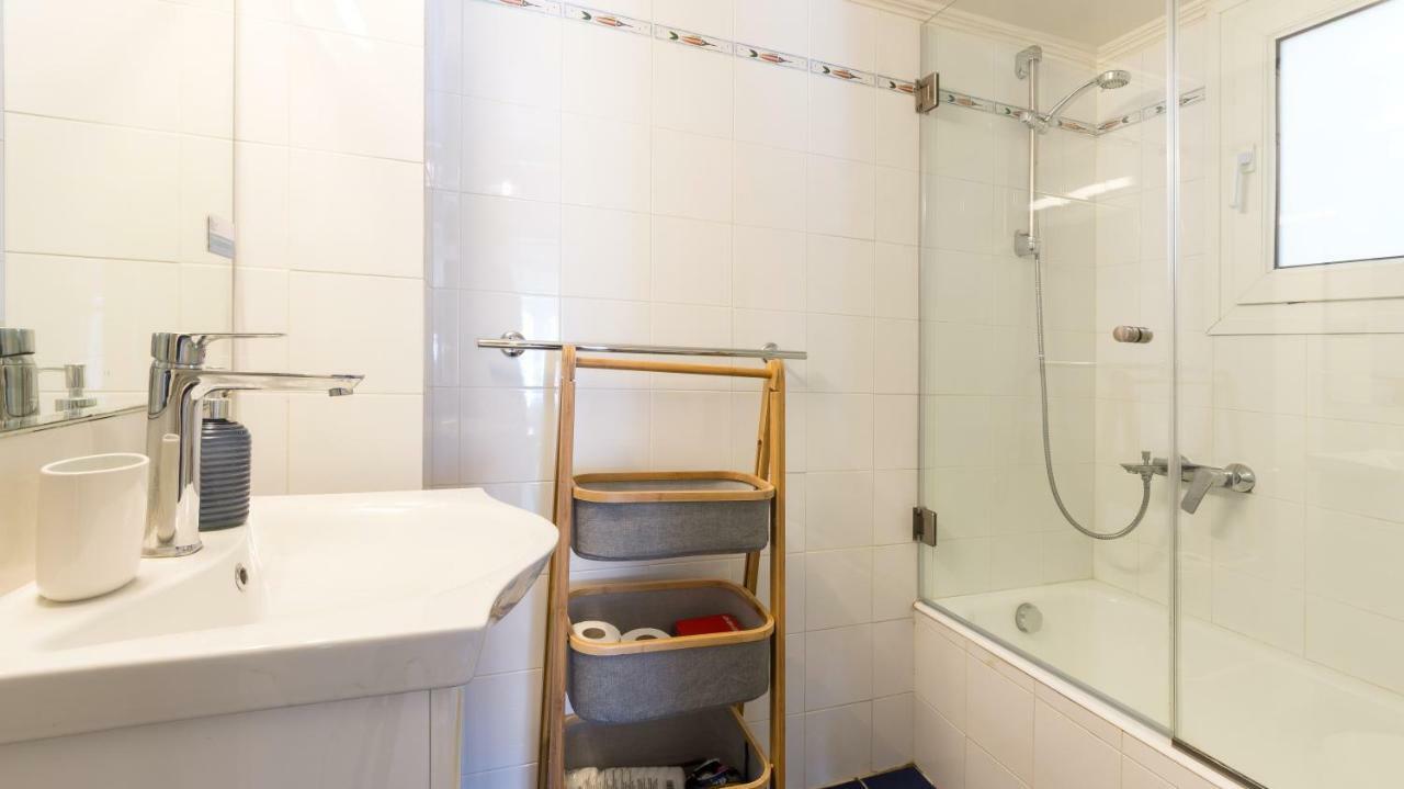 1 Km From The Acropolis 1 Bedroom Apt Netflix And Washing Machine Athens Ngoại thất bức ảnh